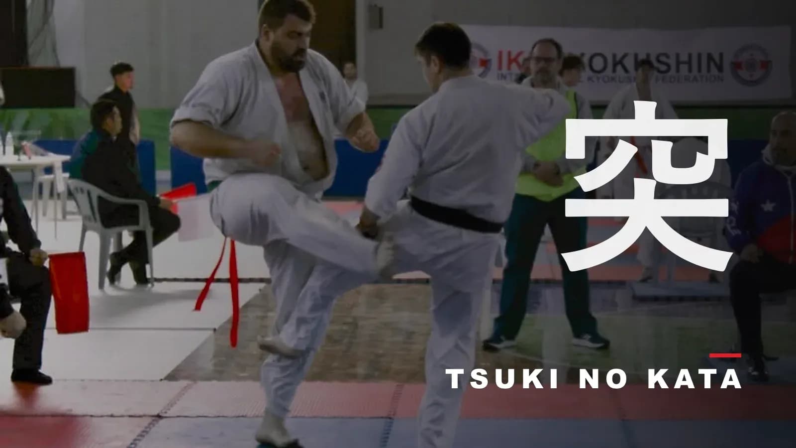 Combate de Karate Kyokushin en un torneo